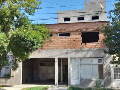 Casa en LISANDRO DE LA TORRE 2900