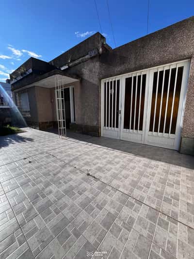 Casa en Derqui 2140