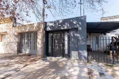 Casa en Jose maria zuviria 1223